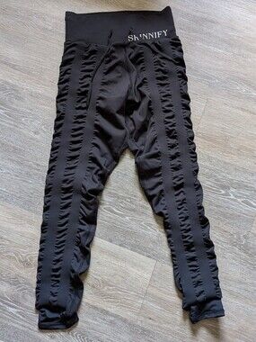 Like New SKINNIFY Medium Black 8 Resistance Band Shaping Drawstring Leggings